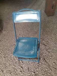 lot 147 image: Single Metal Folding Chair See Pho...