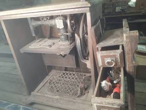lot 158 image: Vintage HSM Sewing Machine in Case ...