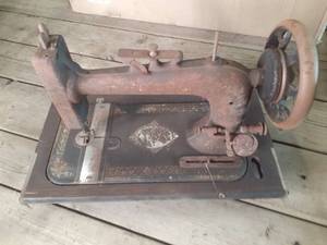 lot 159 image: Vintage New Home Sewing Machine...