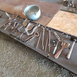 lot 224 image: Pot, Hand Tools, Ash Shovel, Crank,...