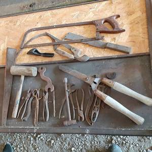 lot 227 image: Vintage Hand Tools in Wooden Crate ...
