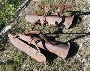 lot 45 image: Vintage Cultivator Shields 36...