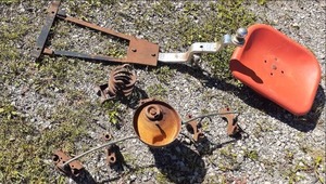 lot 50 image: Vintage Oldsmobile Manifold, VW Hit...