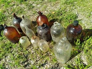 lot 57 image: (12)Vintage Glass Bottles See Phot...