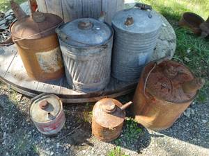 lot 61 image: (6) Vintage Metal Cans with Spouts ...