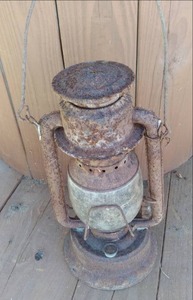 lot 95 image: Vintage Railroad Lantern No. 100 S....