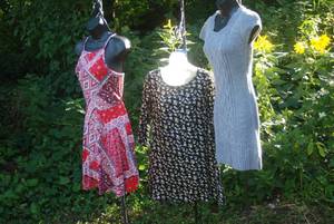 lot 4 image: 3 size Small...