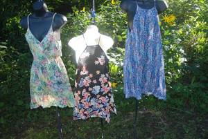 lot 9 image: 3 small...