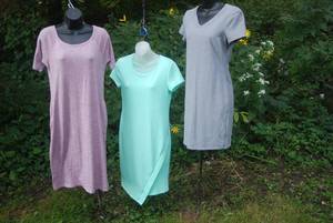 lot 14 image: 3 small...
