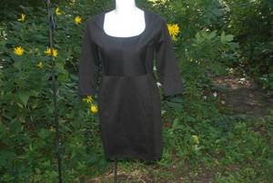 lot 28 image: 1 size Large...