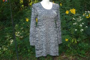 lot 30 image: 1 Large...