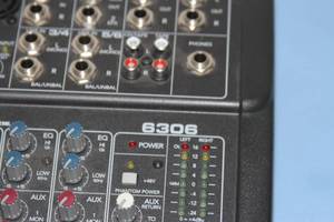 lot 25 image: Tapco 6306 6-Channel Portable Pro Audio Mixer  Mixing Console & Power Supply
