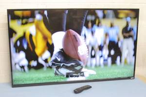 lot 63 image: Vizio D50u-D1 50 4K Ultra HD Smart LED Television  TV  Display with Remote Control