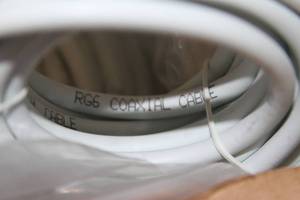 lot 73 image: Large Box - Lot of 24 - New RG6 AV Audio Video Coaxial Cables