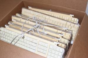 lot 111 image: Lot of 15 Genuine Apple USB Pro Full-Size Computer Keyboards