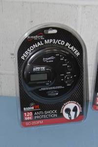 lot 124 image: Lot of 3 - NEW - SuperSonic SC-253FM Personal MP3  CD Player with FM Radio & Stereo Headphones