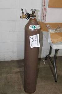 Balloon Grade Compressed Helium Tank