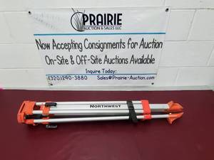 lot 17 image: Northwest Instrument Aluminum Tripod