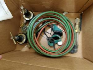 lot 42 image: single-stage oxy-acetylene welding and cutting outfit
