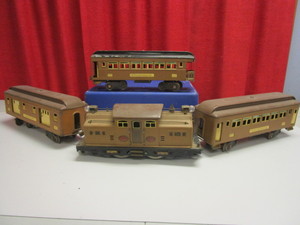 VINTAGE LIONEL BILD-A-LOCO TIN STANDARD TRAIN ENGINE, CARS