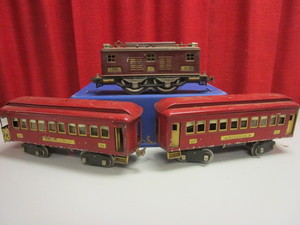VINTAGE LIONEL TIN STANDARD CARS, ENGINE