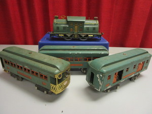VINTAGE LIONEL TIN STANDARD CARS, ENGINE