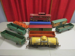 VINTAGE AMERICAN FLYER TIN STANDARD TRAIN CARS