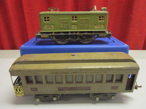 VINTAGE LIONEL NO.8 TIN STANDARD ENGINE, NEW YORK CENTRAL LINES OBSERVATION CAR