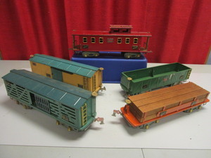 VINTAGE AMERICAN FLYER TIN STANDARD TRAIN CARS