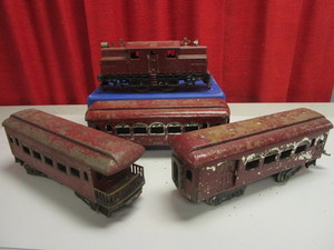 VINTAGE THE IVES RAILWAY LINES TIN STANDARD ENGINE, CARS