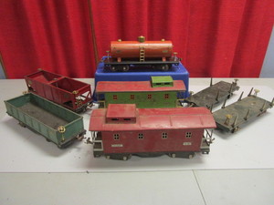 VINTAGE LIONEL TIN STANDARD CARS
