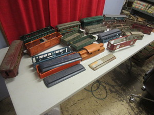 ASSORTED BRAND OF STANDARD TINPLATE RAILCARS.
