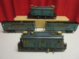 VINTAGE AMERICAN FLYER TIN O GOLDEN STATE TRAIN CARS, #3115 ENGINES