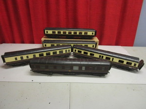 VINTAGE LMS O ENGLISH PASSENGER TRAIN CARS, W CUSTOM HAND-BUILT WOOD STORAGE CASE