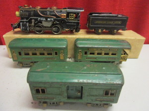 VINTAGE AMERICAN FLYER O TRAIN CARS, LOCOMOTIVE, #3189 TENDER, TIN PULLMAN CARS