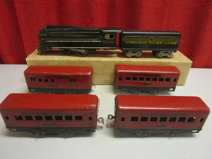VINTAGE AMERICAN FLYER RED STREAK CHAMPION O TRAIN CARS, ENGINE, TENDER, TIN CARS