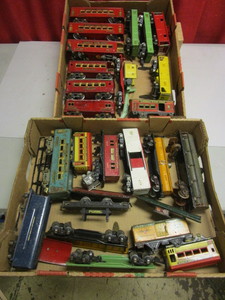 ASSTD. VINTAGE AMERICAN FLYER TIN O TRAIN CARS, PARTS