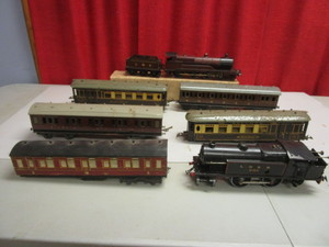 VINTAGE ENGLISH O TRAIN CARS, HORNBY #5154, #5900 LOCOMOTIVES, PASSENGER CARS, LMS MAIL CAR