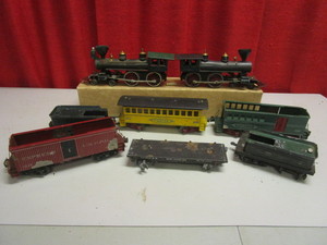 VINTAGE O PIONEER TRAIN CARS, ENGINES