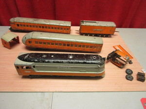 LIONEL O HIAWATHA #250-E ENGINE, PASSENGERS CARS