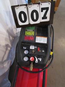lot 7 image: Husky 26 Gallon Air Compressor