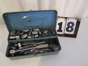 lot 18 image: Tool Box with Tools