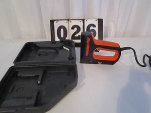 lot 26 image: Powershot Pro Electric Staple-Nail Gun