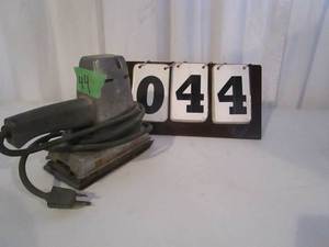 lot 44 image: Craftsman Orbital Sander