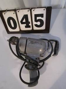 lot 45 image: Craftsman Drill