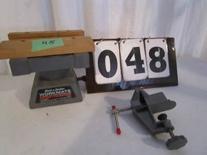 lot 48 image: Black & Decker Workmate & Vise