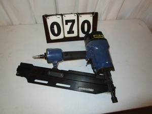 lot 70 image: Framing Nailer