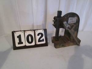 lot 102 image: Guardian Power 1 Ton Arbor Press