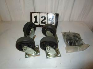 lot 124 image: Swivel Casters