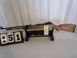 lot 151 image: Pellet Gun